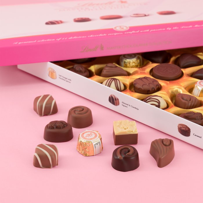 Lindt Master Chocolatier Collection Chocolate Box 320g (Pack of 1)